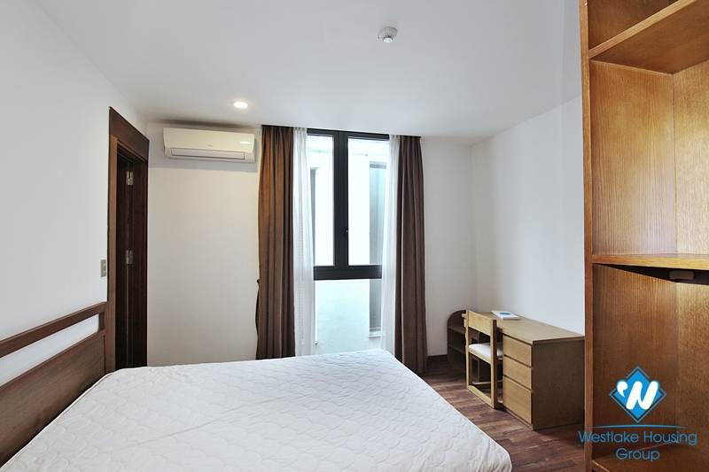 Spacious 3-bedroom apartment with lake view in Ho Tay
